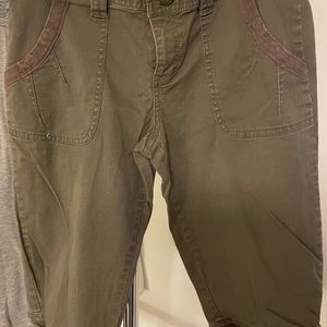 SO Wear it Declare It Women’s Capris